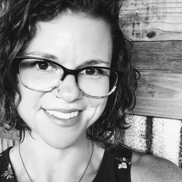 Meet your Posher, Joy - Picture 1 of 3